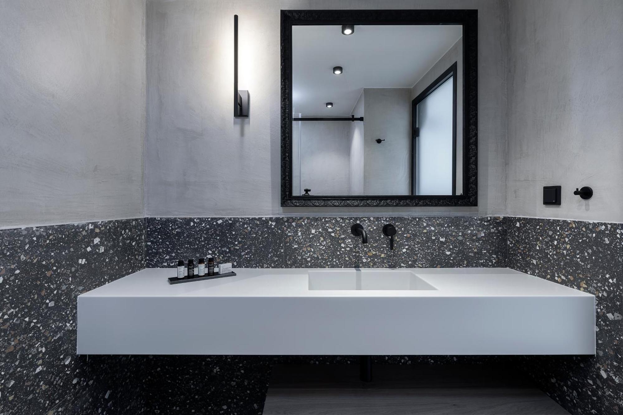 The Athenians Art Apartments Atenas Exterior foto