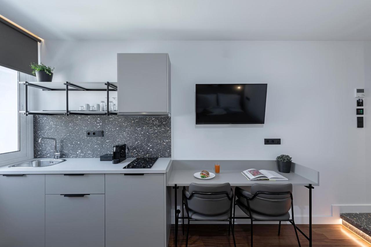 The Athenians Art Apartments Atenas Exterior foto